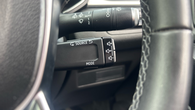 Renault Captur 1.0 TCE 100 Iconic 5dr Petrol Hatchback